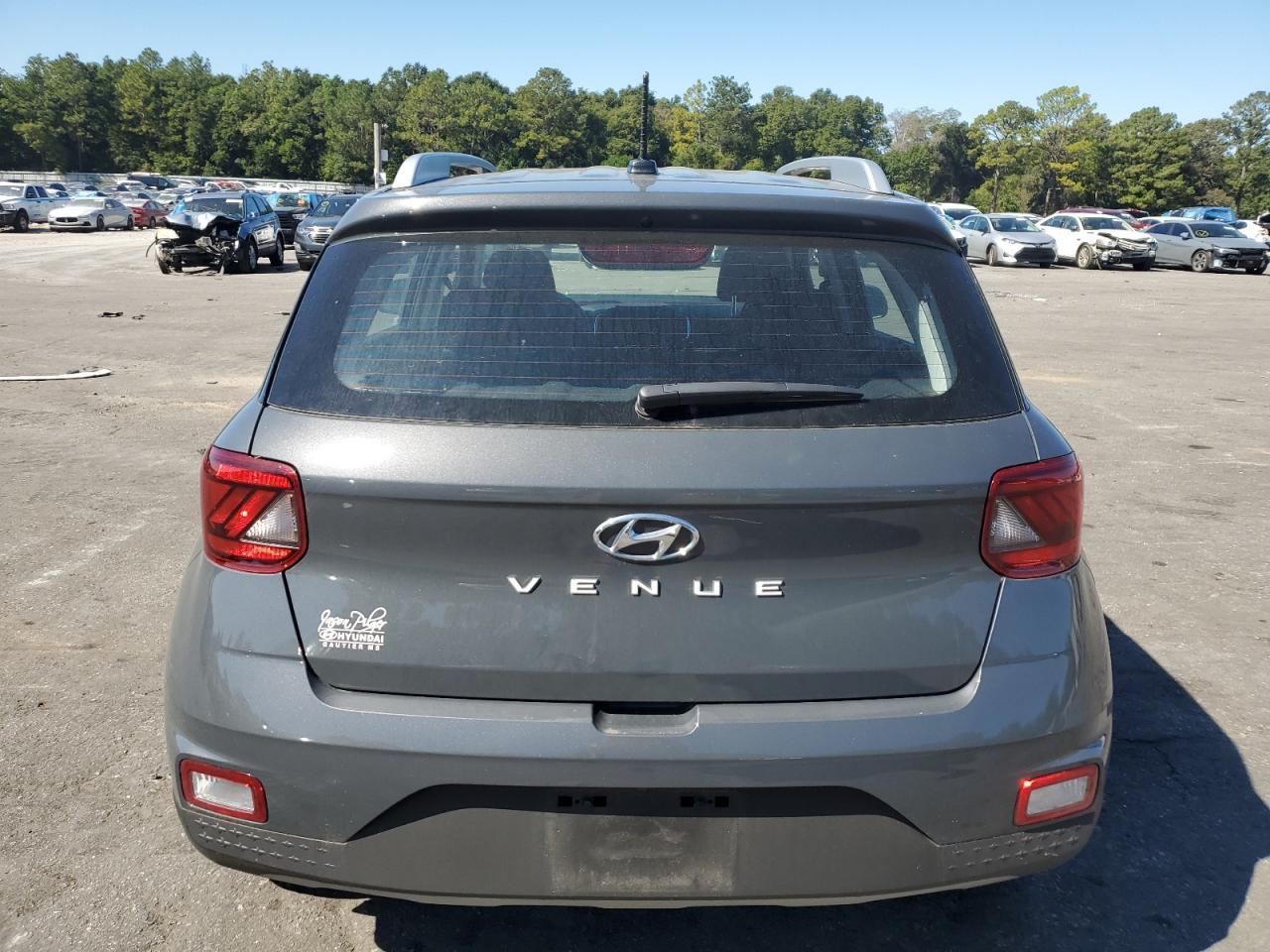 2023 Hyundai Venue Sel - Image 6