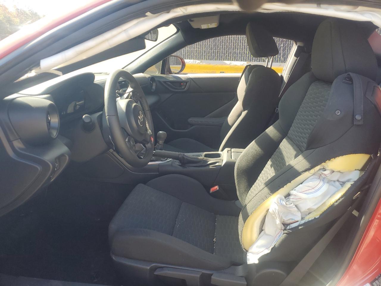 2024 Toyota Gr 86 - Image 7