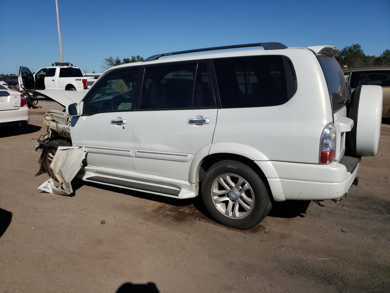 2005 Suzuki Xl7 - Image 2