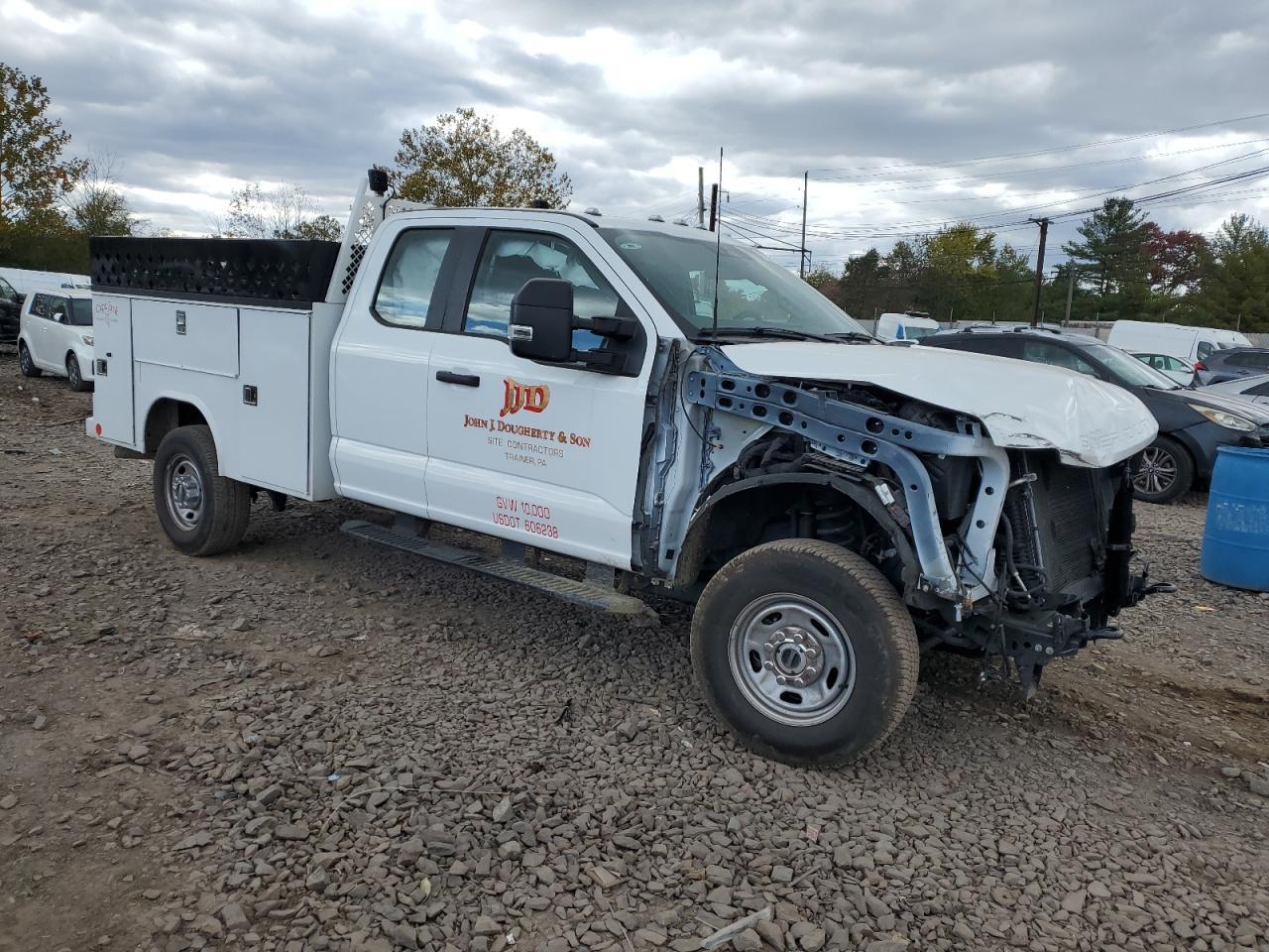 2023 Ford F250 Super Duty - Image 4
