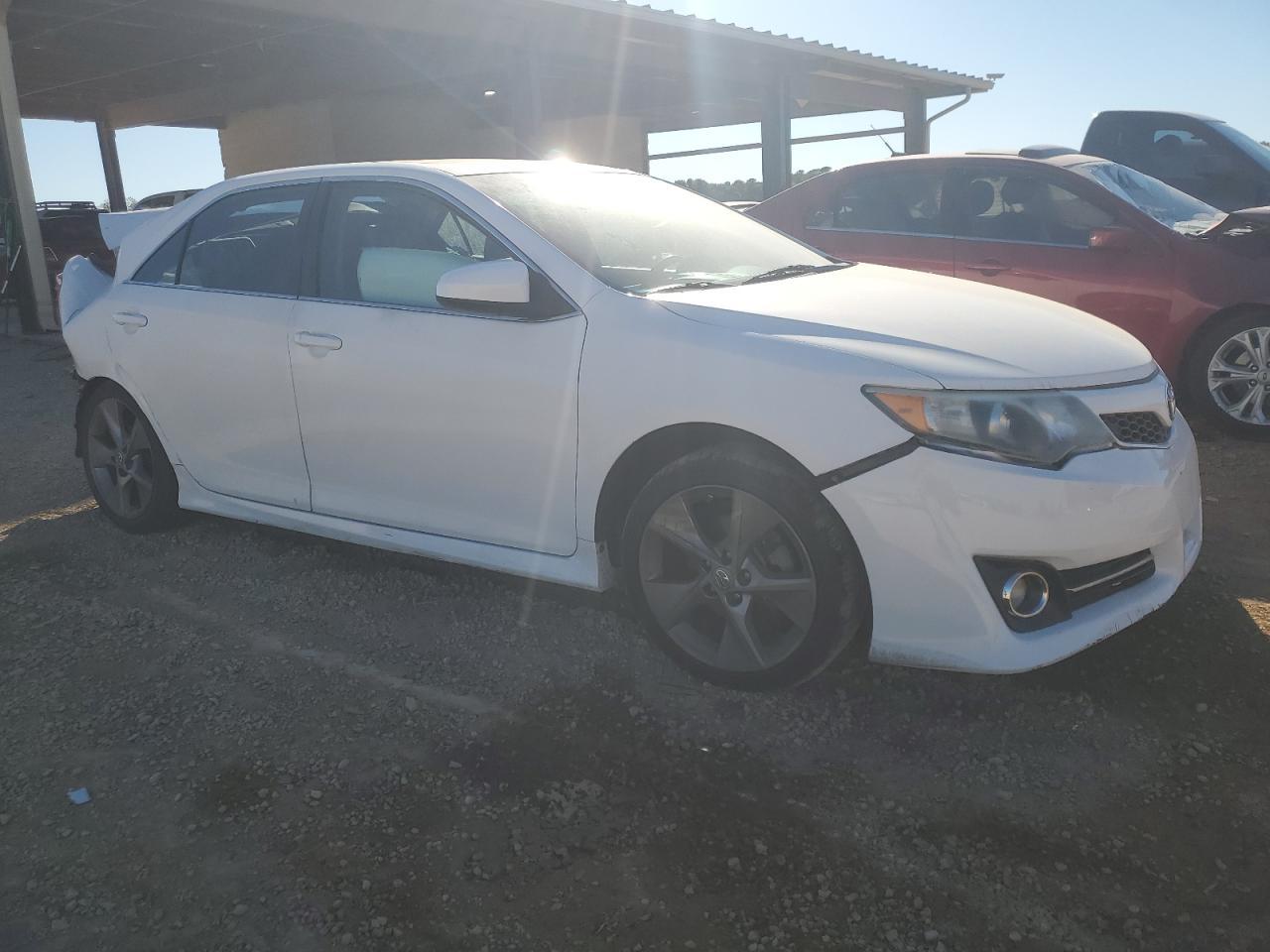 2014 Toyota Camry - Image 4