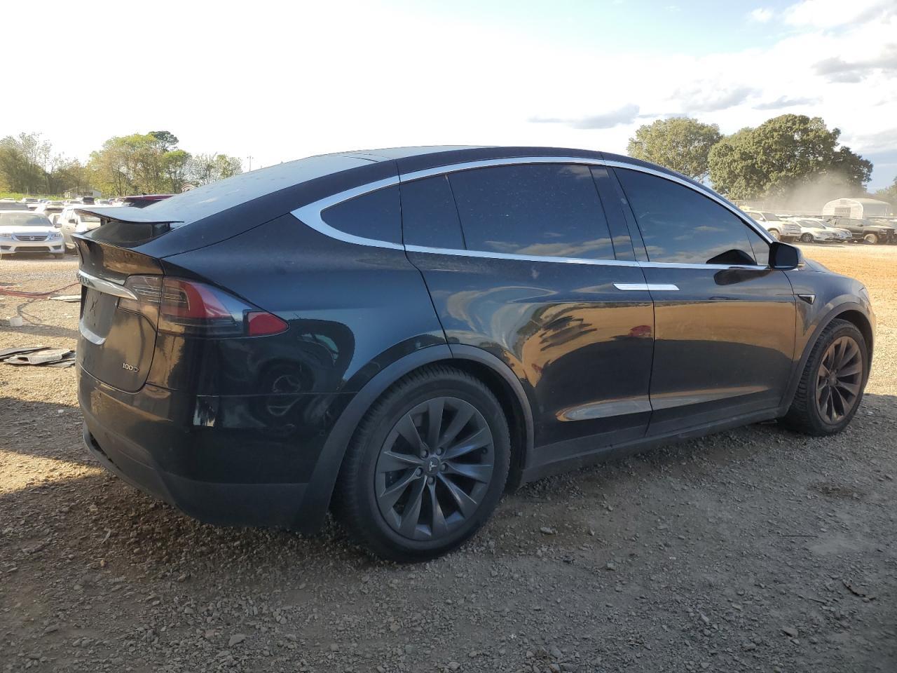 2018 Tesla Model X - Image 3