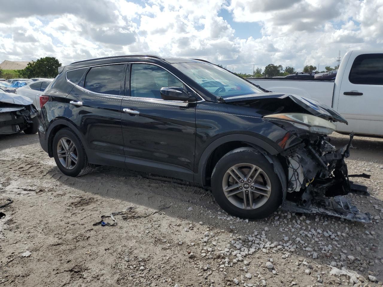 2017 Hyundai Santa Fe Sport - Image 4