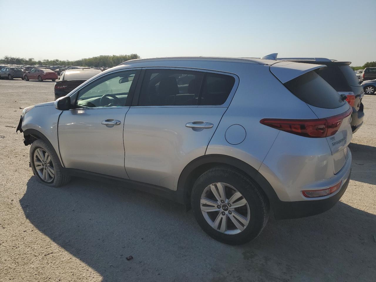 2018 Kia Sportage Lx - Image 2