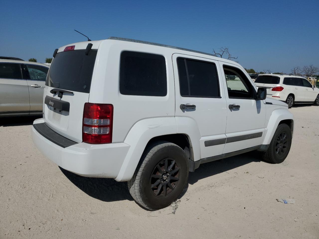 2011 Jeep Liberty Sport - Фото 3