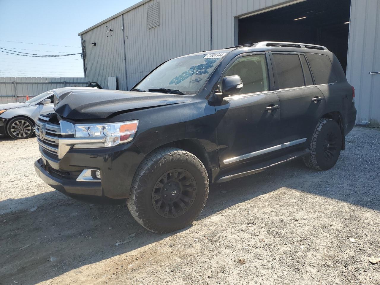 2018 Toyota Land Cruiser