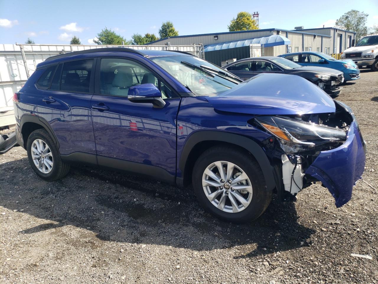 2024 Toyota Corolla Cross Le - Фото 4