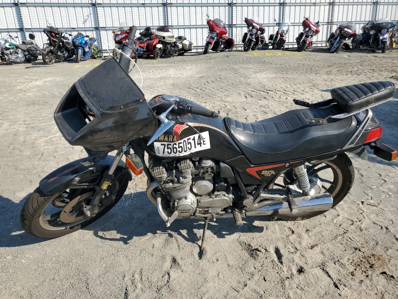 1981 Yamaha Xj750 - Фото 3