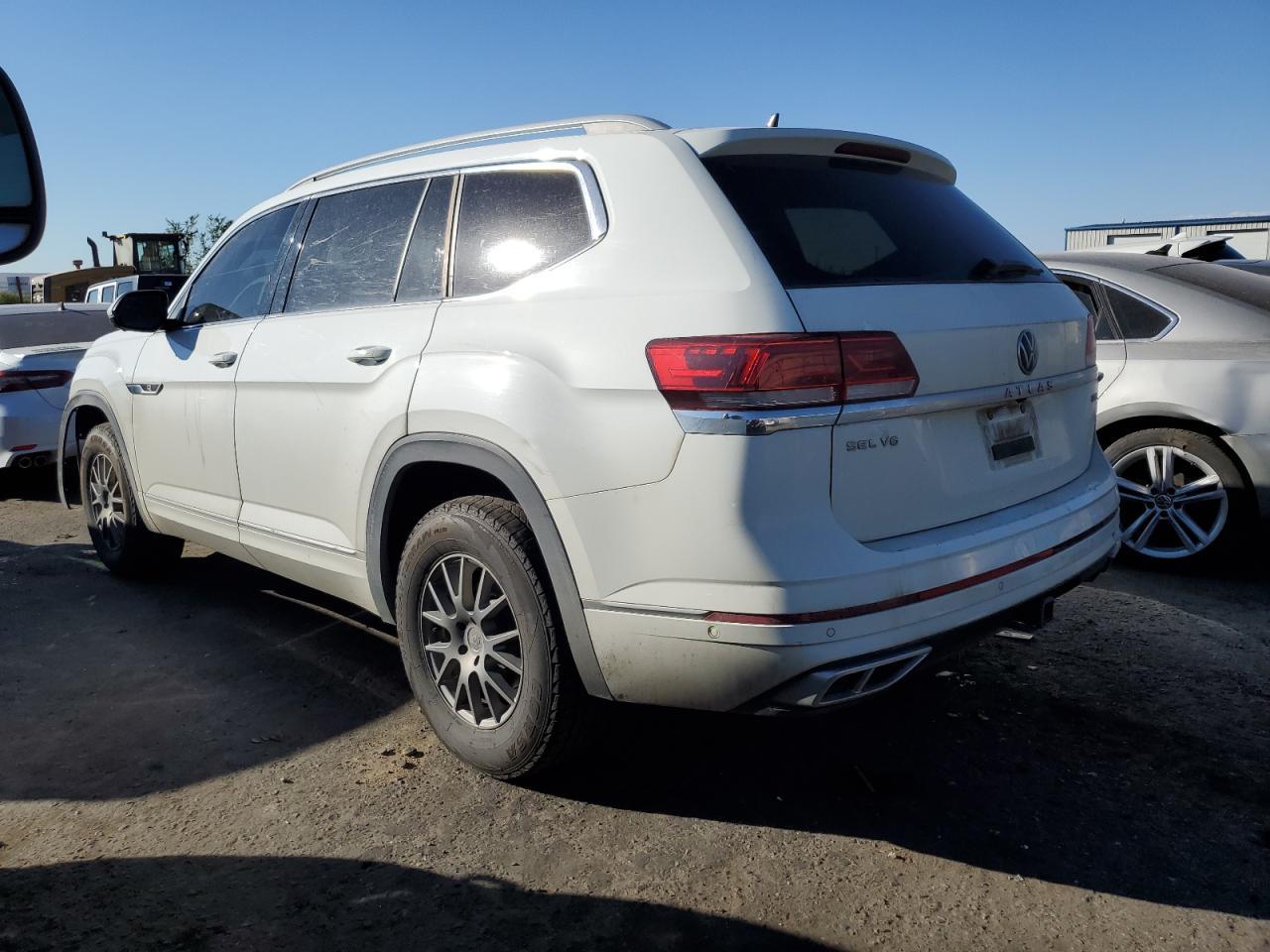 2021 Volkswagen Atlas Sel Premium R-Line - Image 2