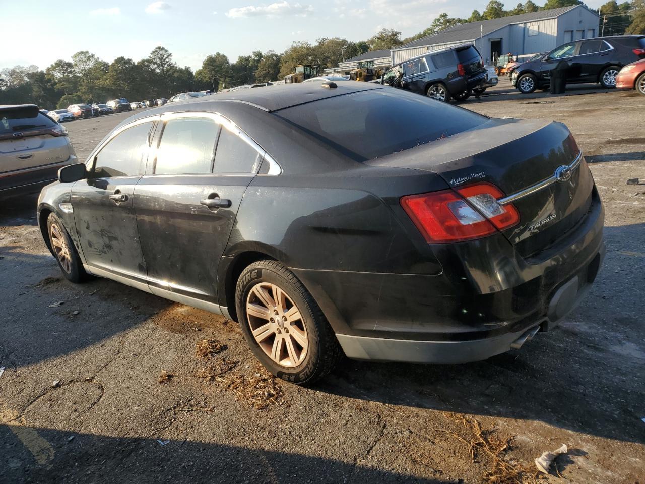 2011 Ford Taurus Se - Фото 2