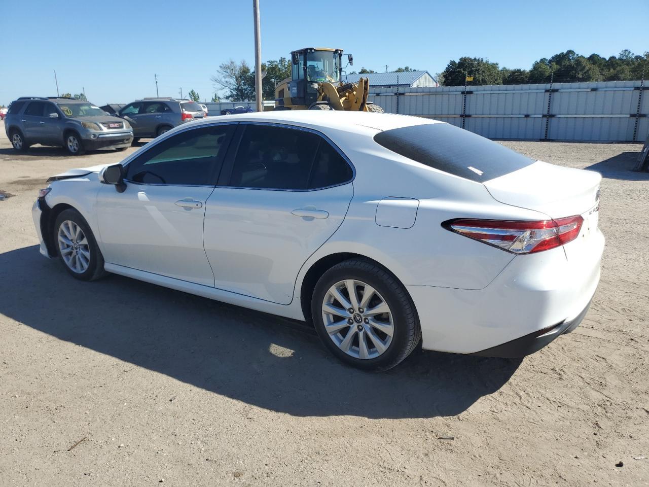 2018 Toyota Camry Le - Image 2