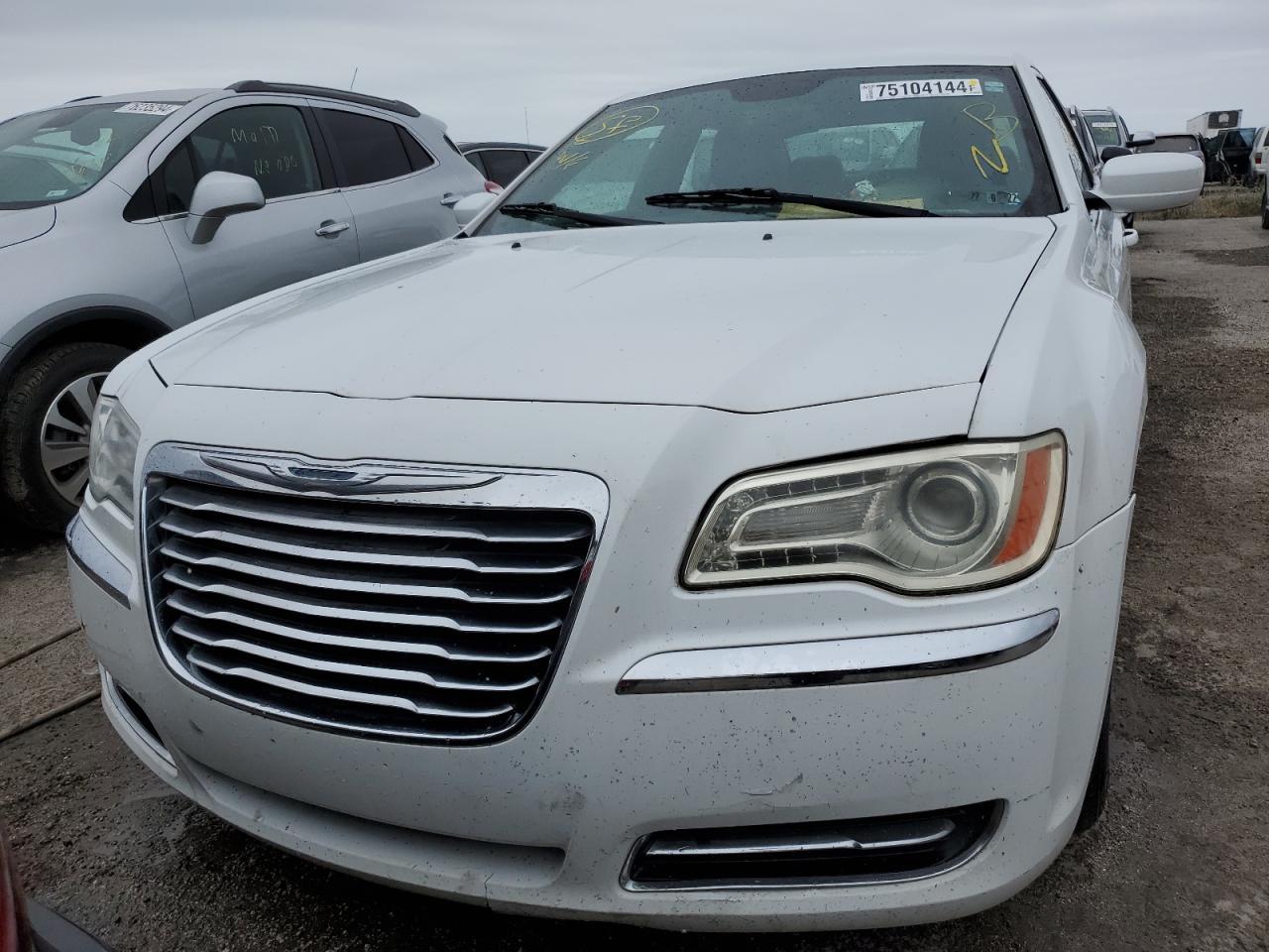 2014 Chrysler 300 - Фото 5