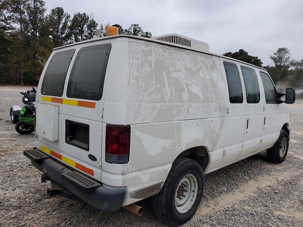 2008 Ford Econoline E350 Super Duty Van - Image 3