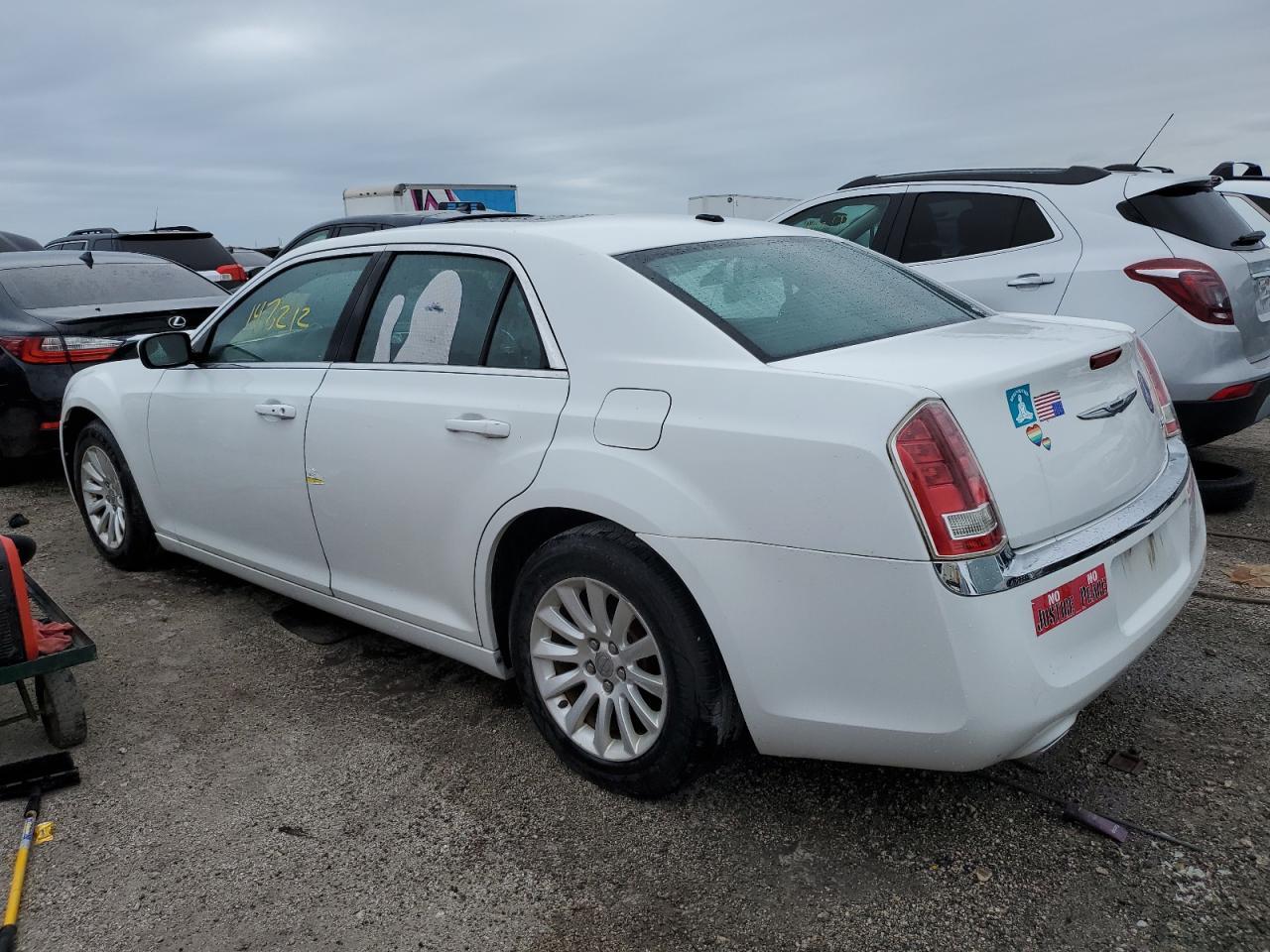 2014 Chrysler 300 - Фото 2