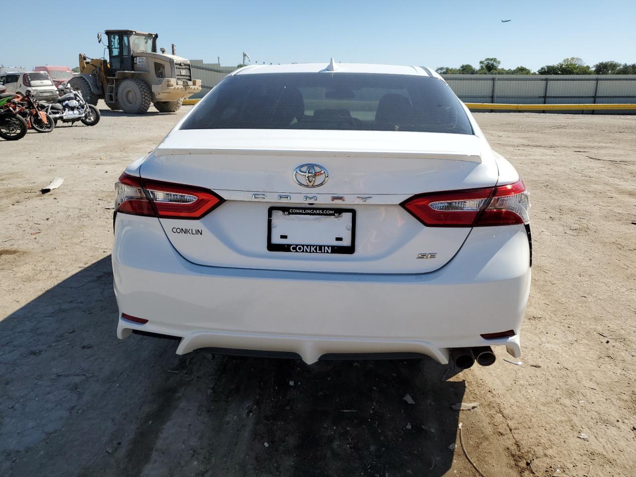 2019 Toyota Camry L - Image 6