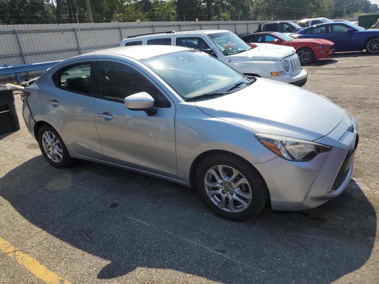 2018 Toyota Yaris Ia - Фото 4