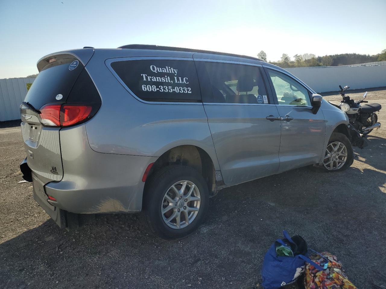 2021 Chrysler Voyager Lxi - Фото 3