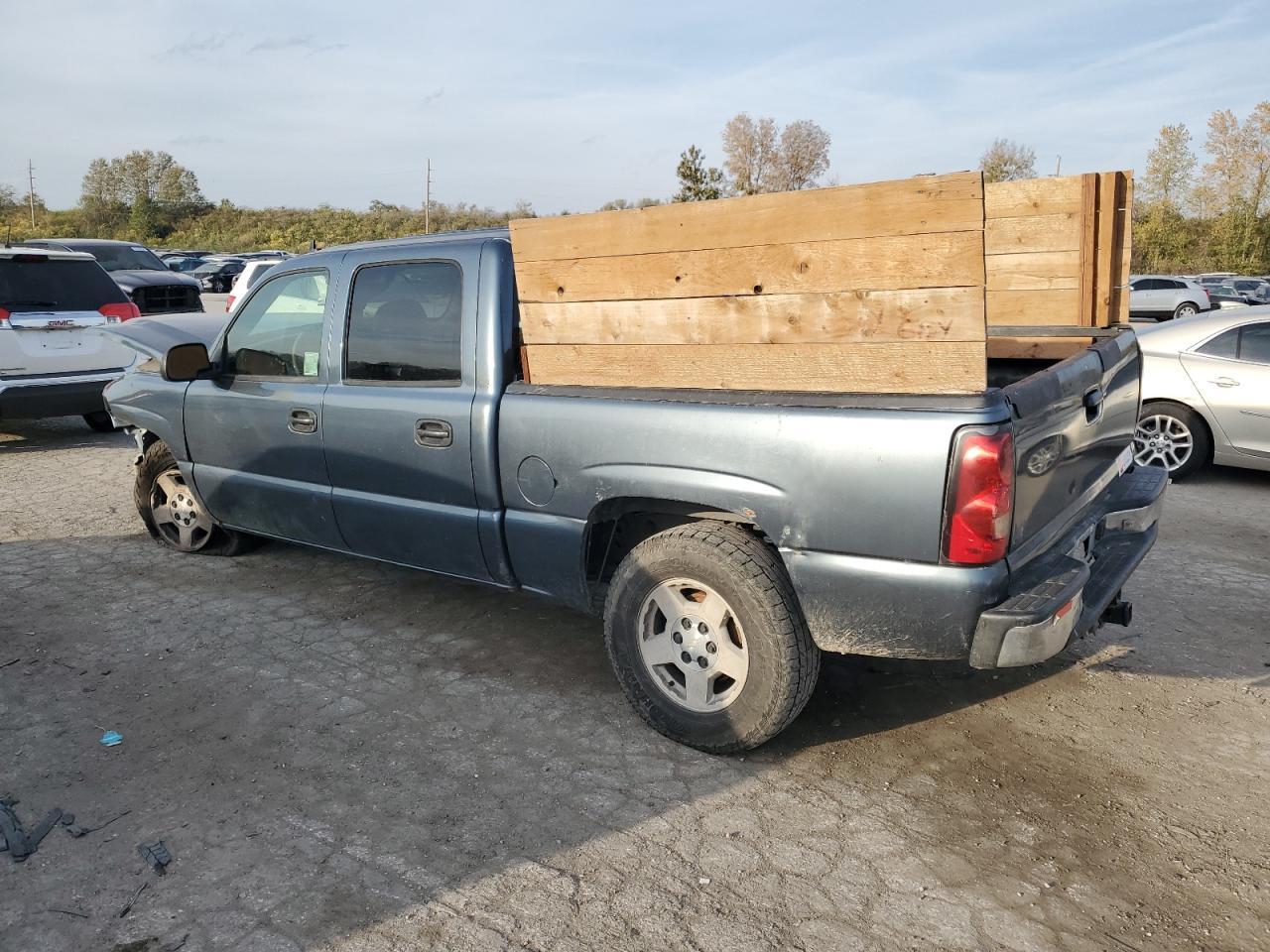 2006 Chevrolet Silverado C1500 - Image 2