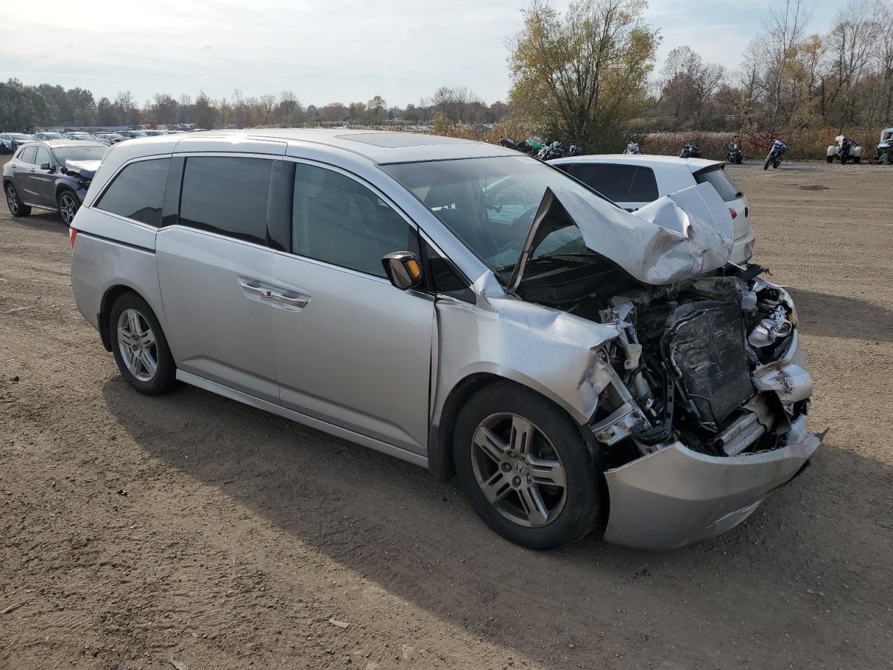 2012 Honda Odyssey Touring - Image 4