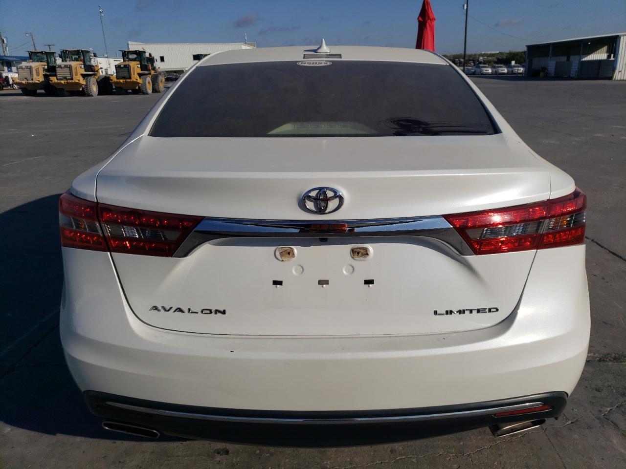 2016 Toyota Avalon Xle - Image 6