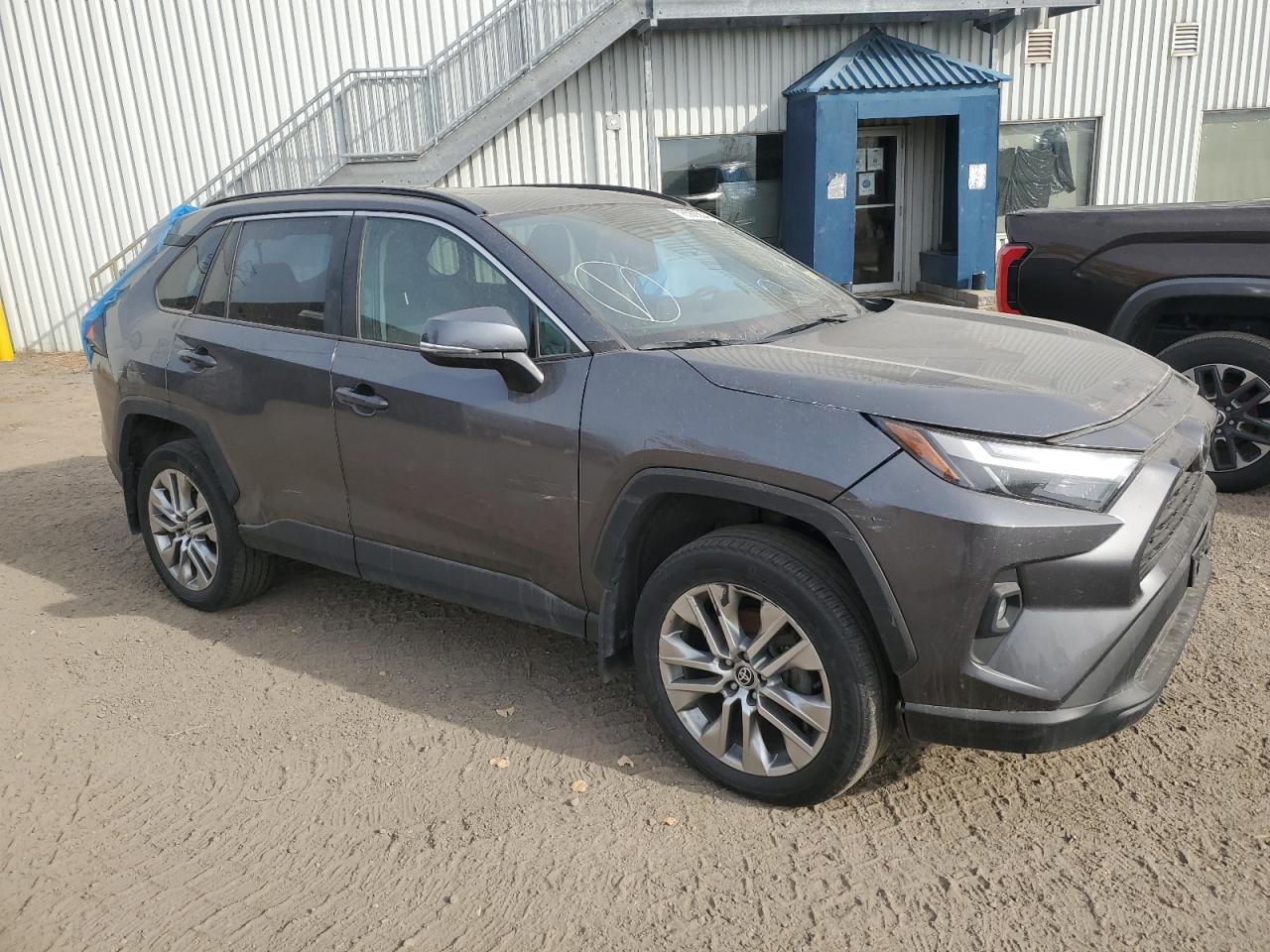 2022 Toyota Rav4 Xle Premium - Image 4