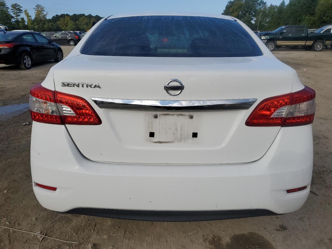 2015 Nissan Sentra S - Image 6