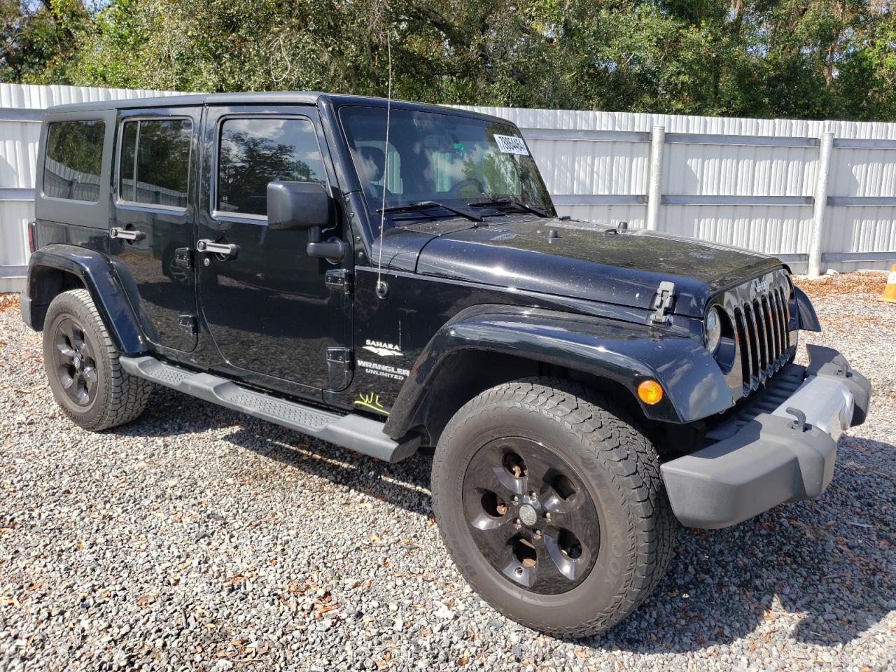 2014 Jeep Wrangler Unlimited Sahara - Image 4