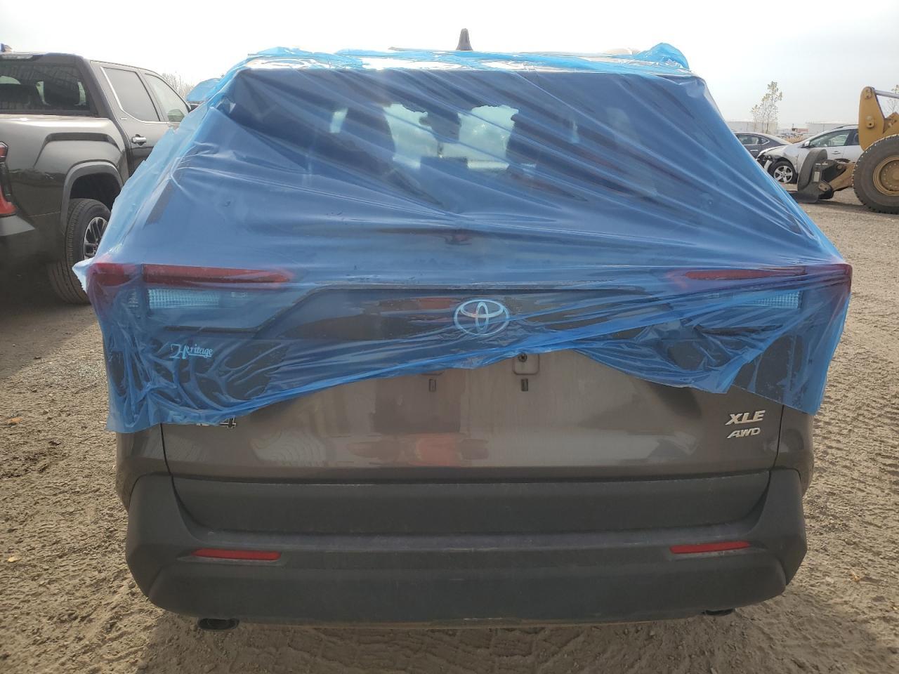 2022 Toyota Rav4 Xle Premium - Image 6