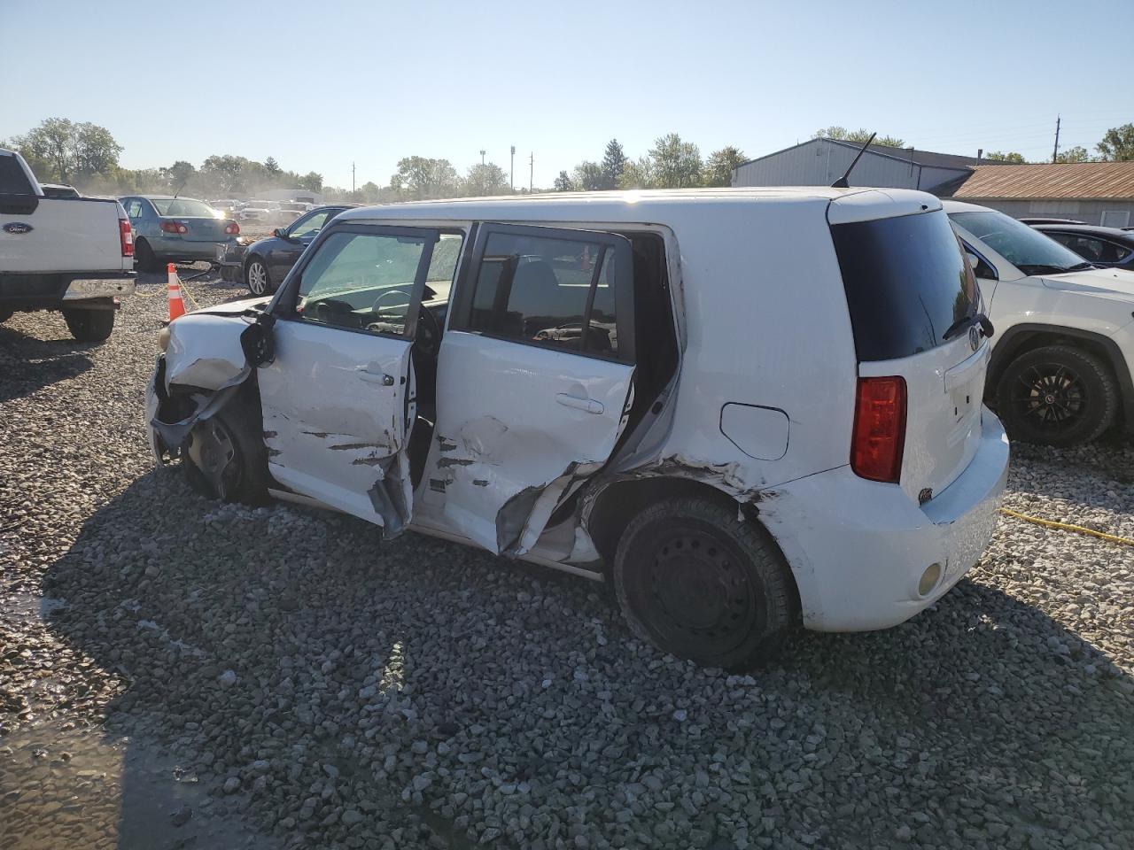 2008 Toyota Scion Xb - Image 2