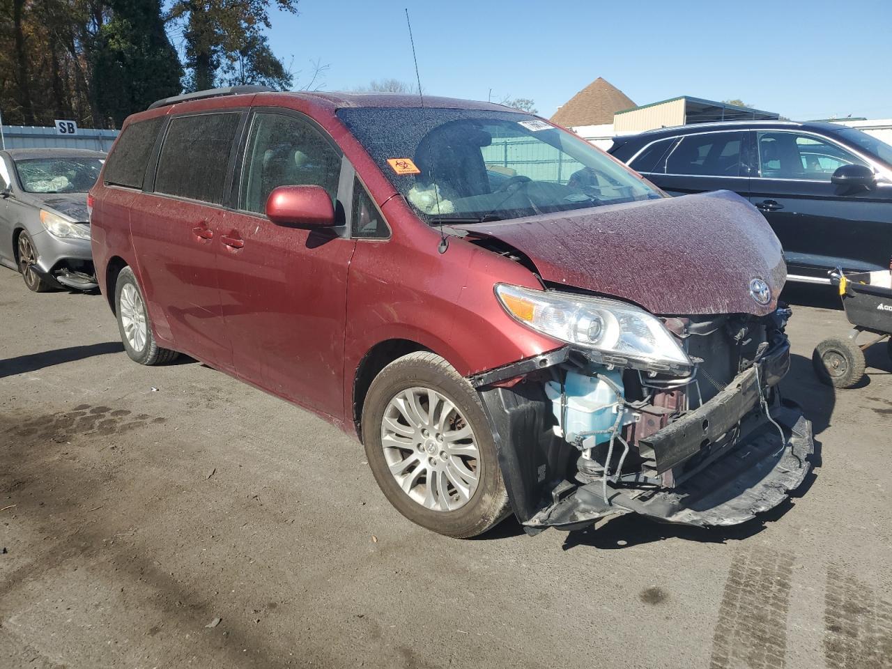 2011 Toyota Sienna Xle - Фото 4