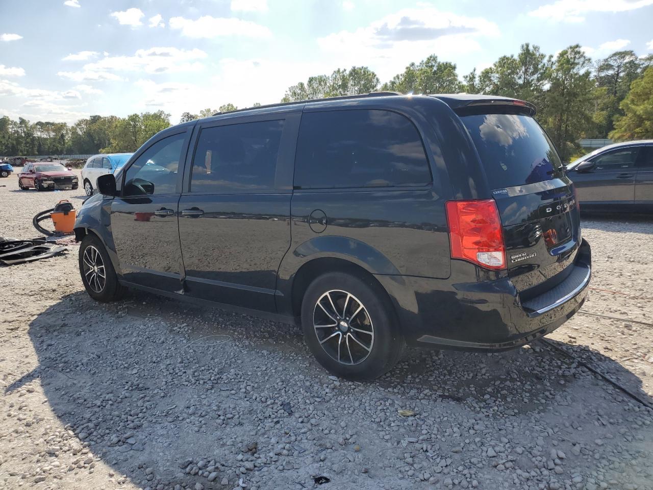 2018 Dodge Grand Caravan Gt - Фото 2