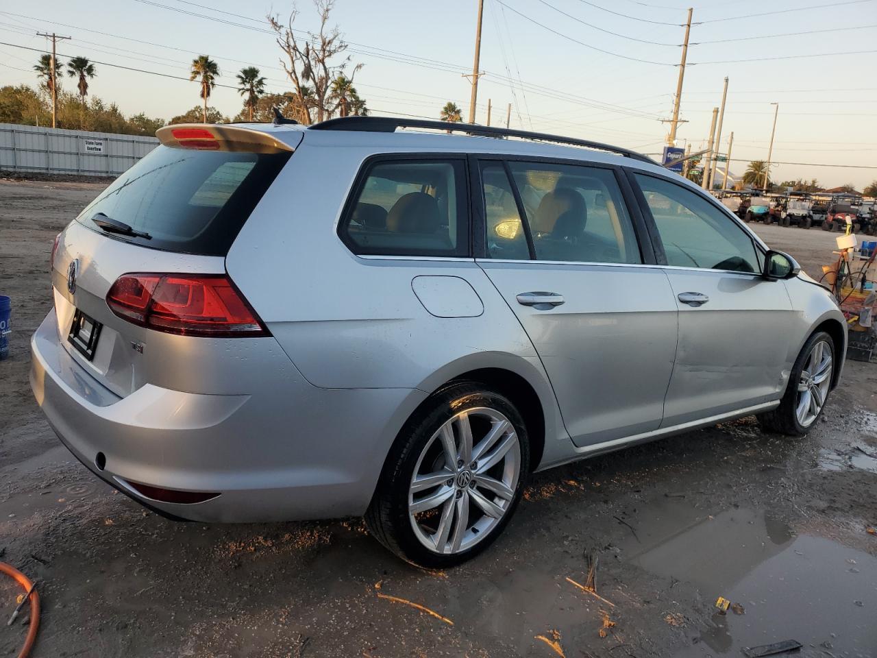 2016 Volkswagen Golf Sportwagen S - Фото 3