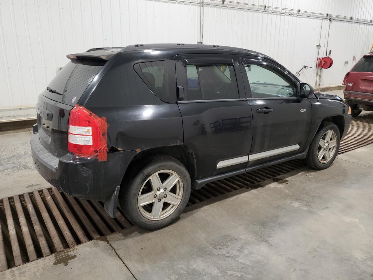2010 Jeep Compass Sport - Фото 3