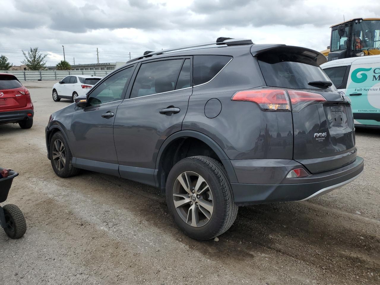 2016 Toyota Rav4 Xle - Image 2