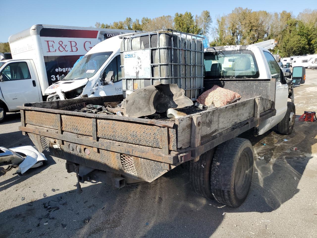 2015 Ford F350 Super Duty - Image 3