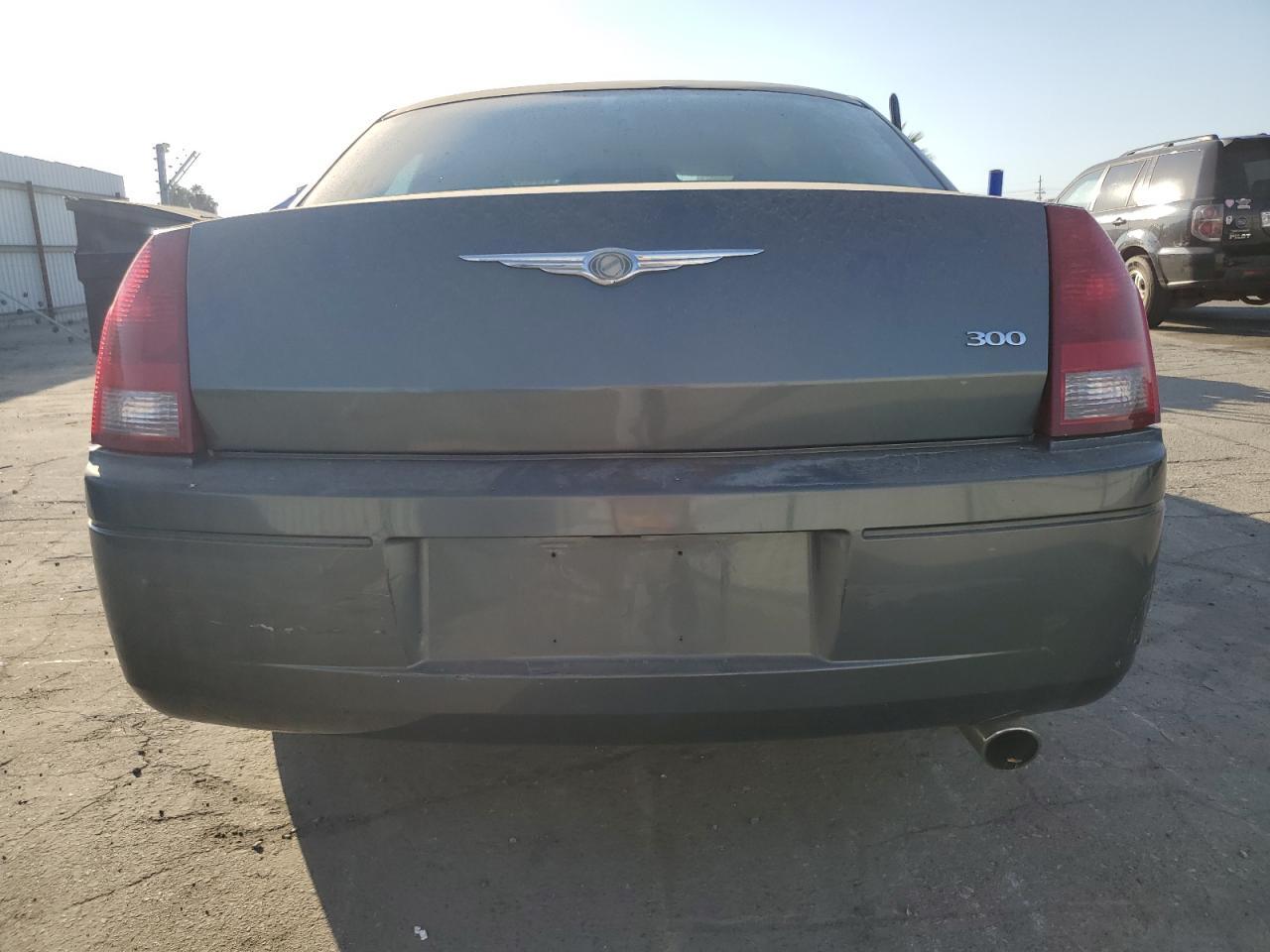 2005 Chrysler 300 - Фото 6
