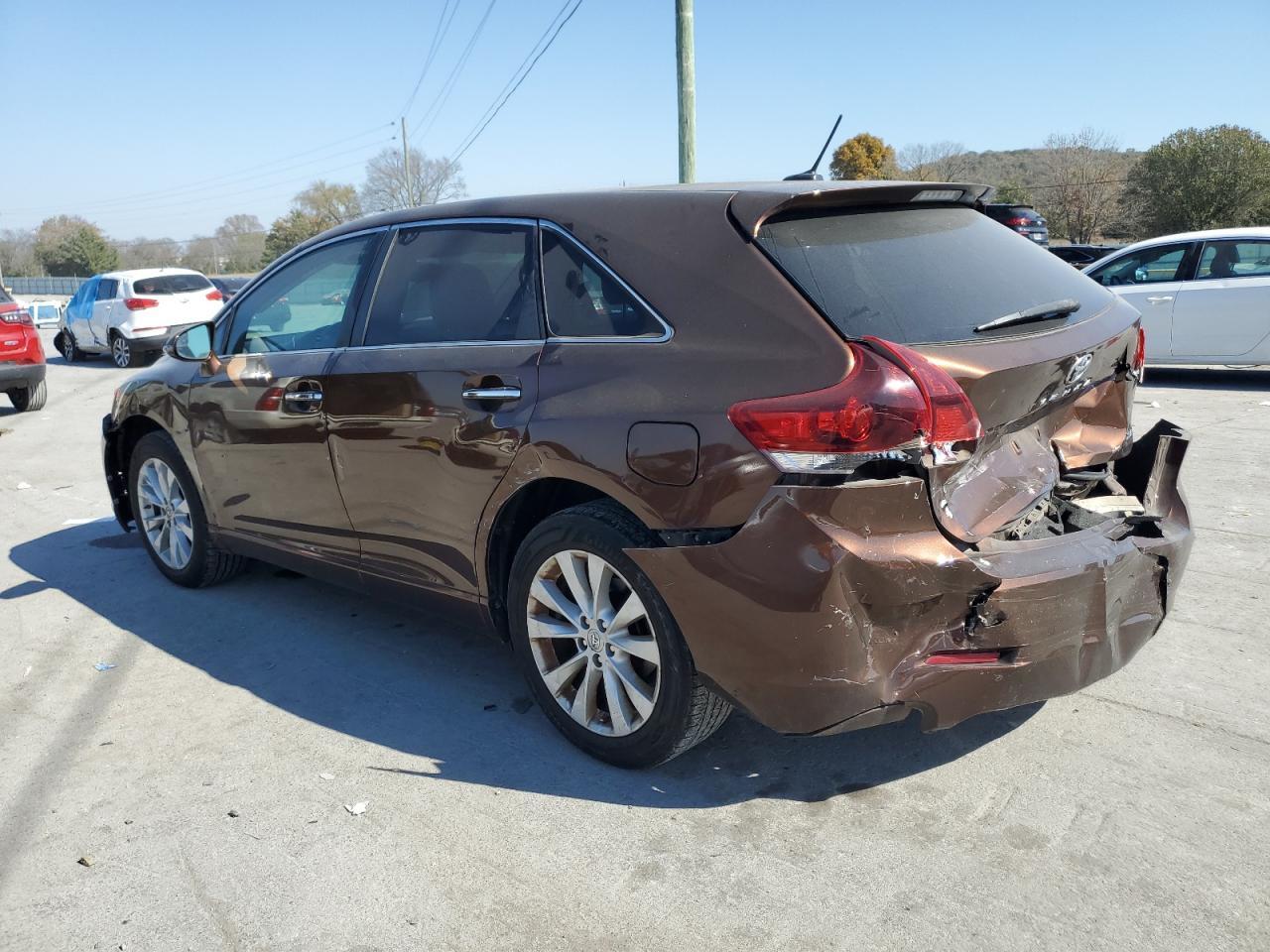 2013 Toyota Venza Le - Image 2
