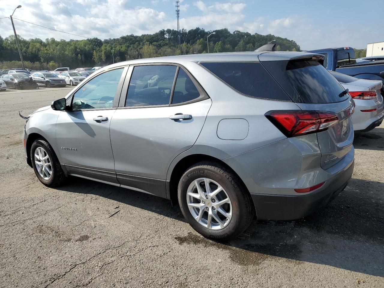 2024 Chevrolet Equinox Ls - Фото 2