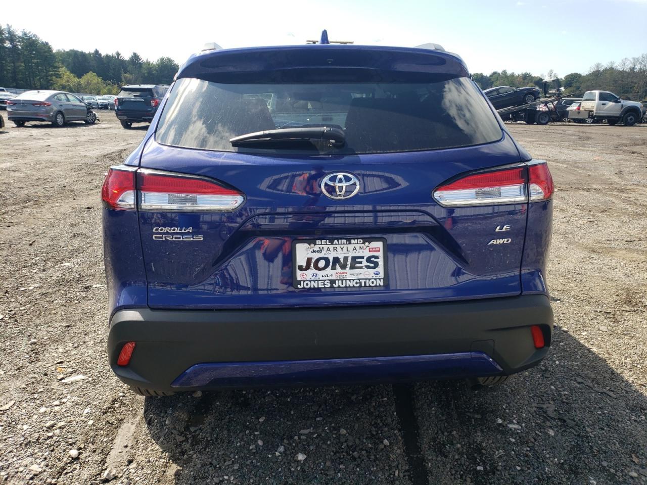 2024 Toyota Corolla Cross Le - Фото 6