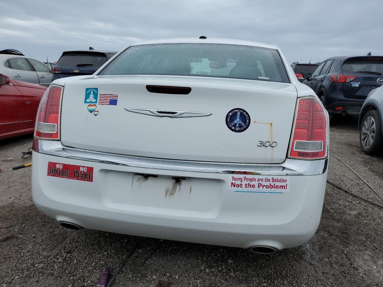2014 Chrysler 300 - Фото 6