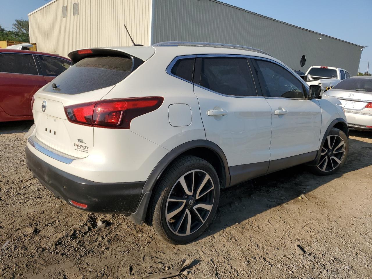 2018 Nissan Rogue Sport S - Фото 3