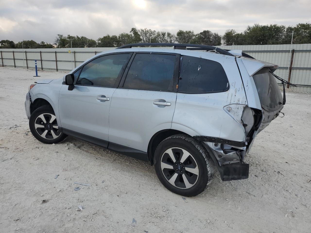 2018 Subaru Forester 2.5I Premium - Фото 2