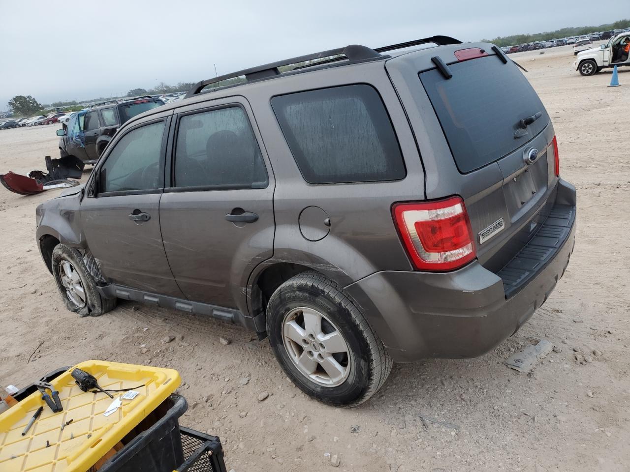 2012 Ford Escape Xls - Фото 2