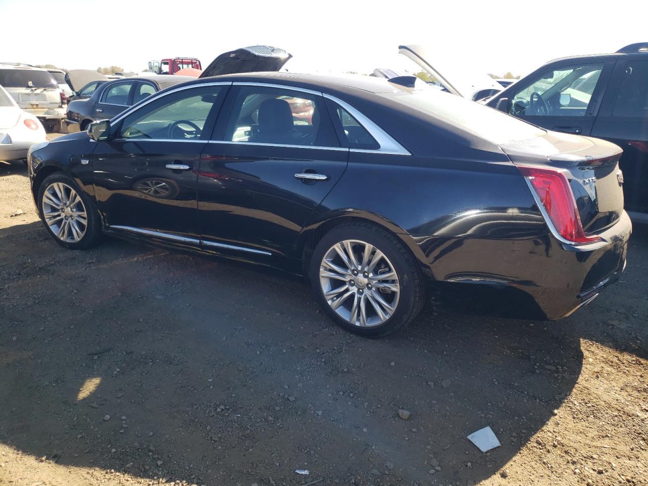 2019 Cadillac Xts Luxury - Image 2