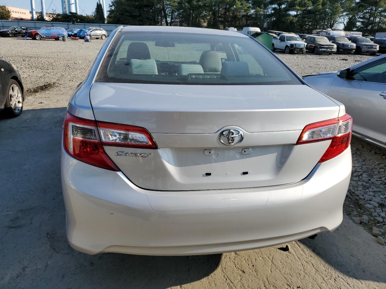 2012 Toyota Camry Base - Фото 6