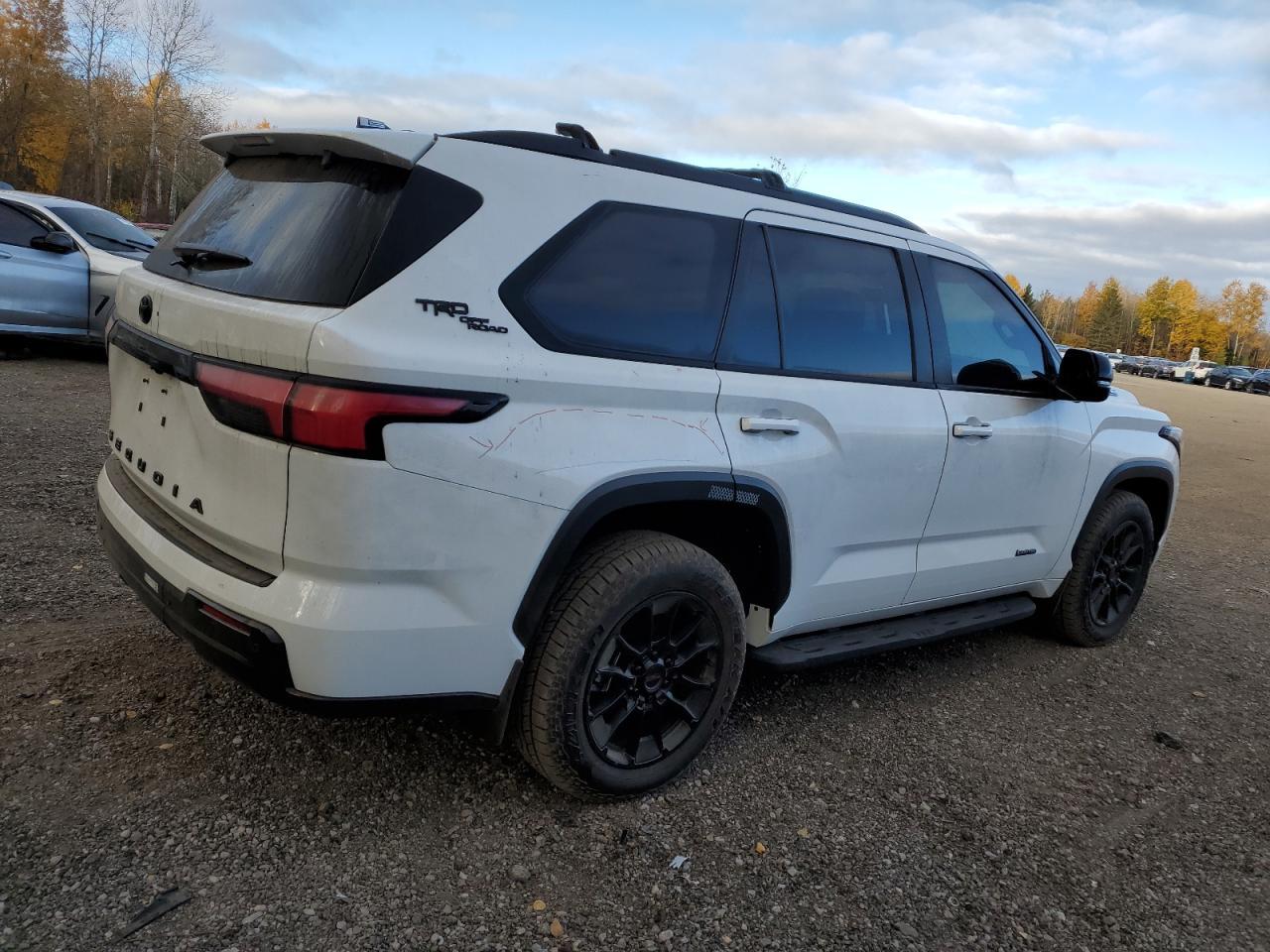 2024 Toyota Sequoia Sr - Фото 3