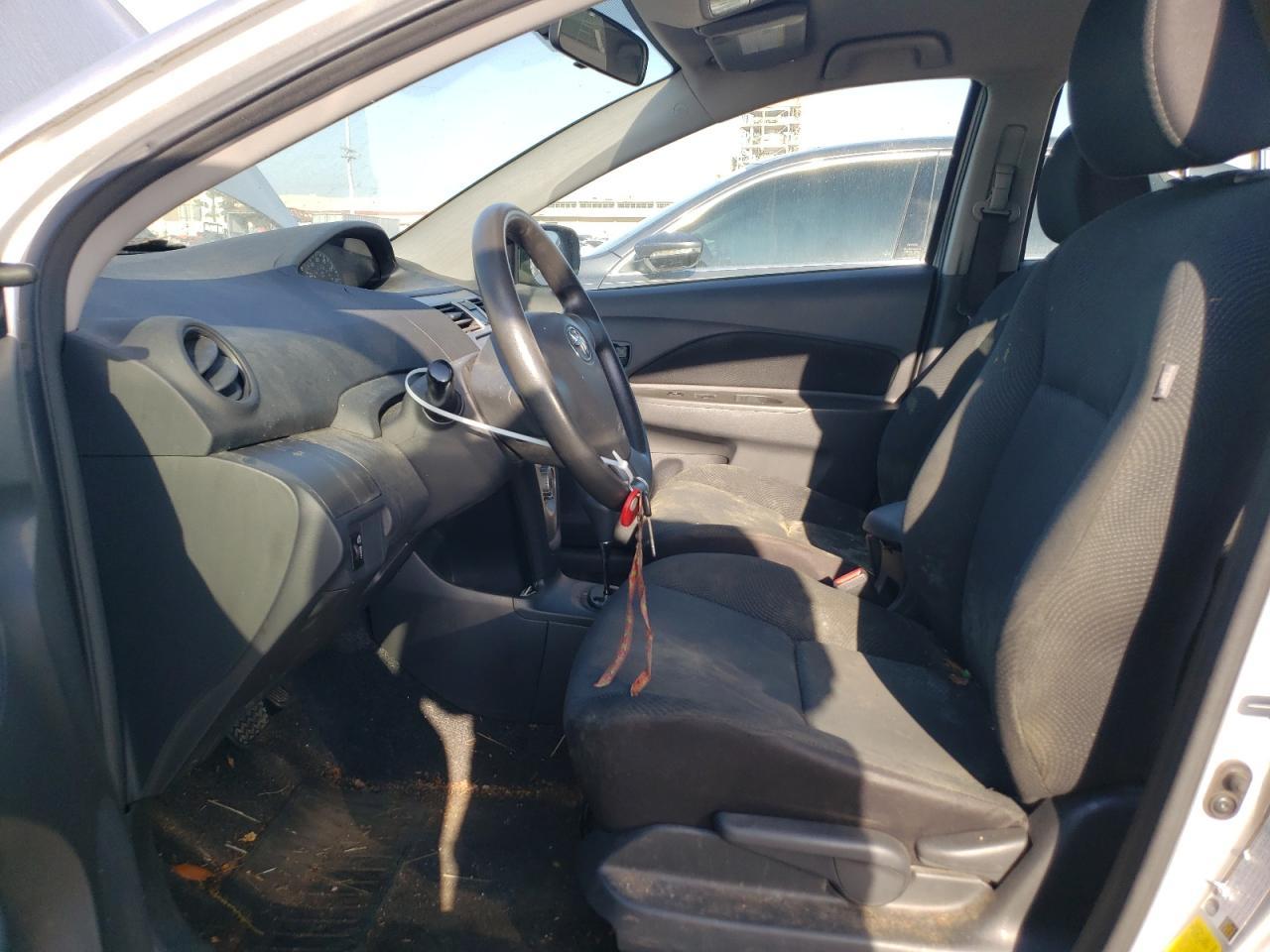 2012 Toyota Yaris - Фото 7