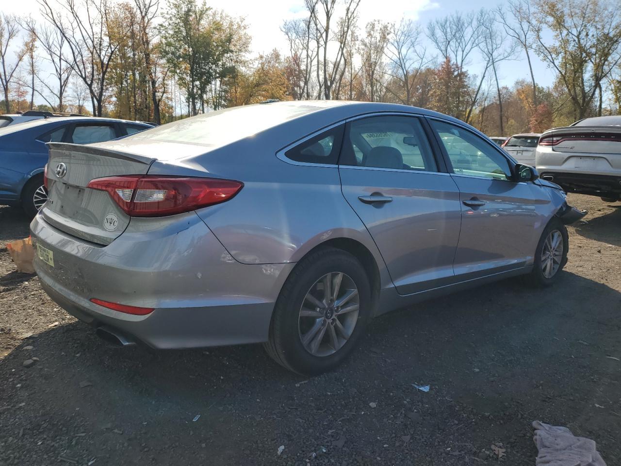 2017 Hyundai Sonata Se - Image 3