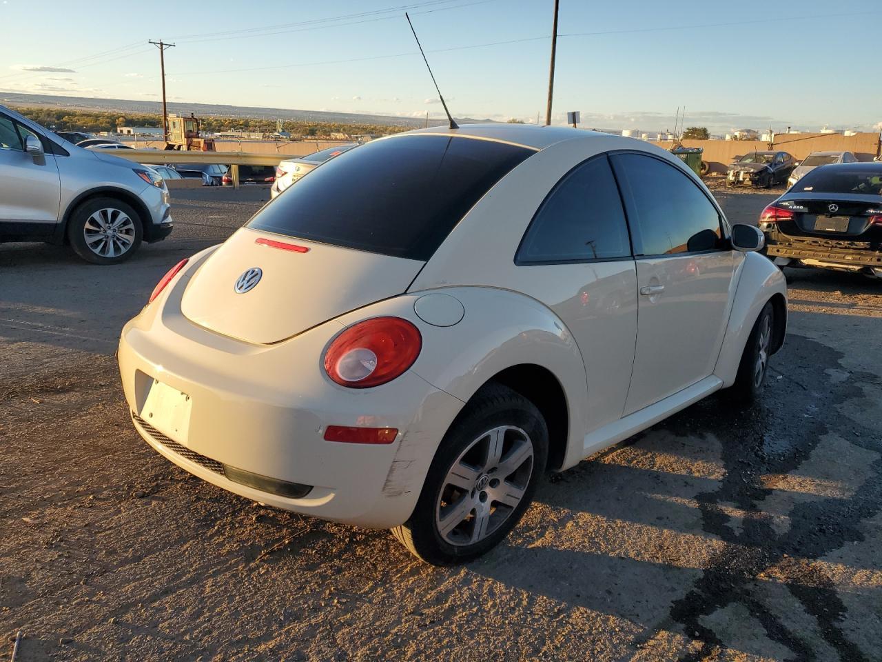 2006 Volkswagen New Beetle 2.5L Option Package 1 - Фото 3