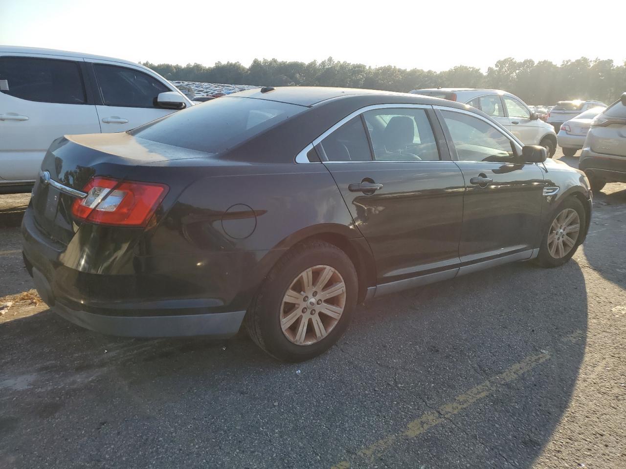 2011 Ford Taurus Se - Фото 3